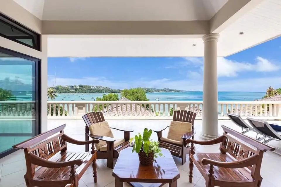 Beachfront 4 bedrooms with private pool villa for rent — Thumbnail 2