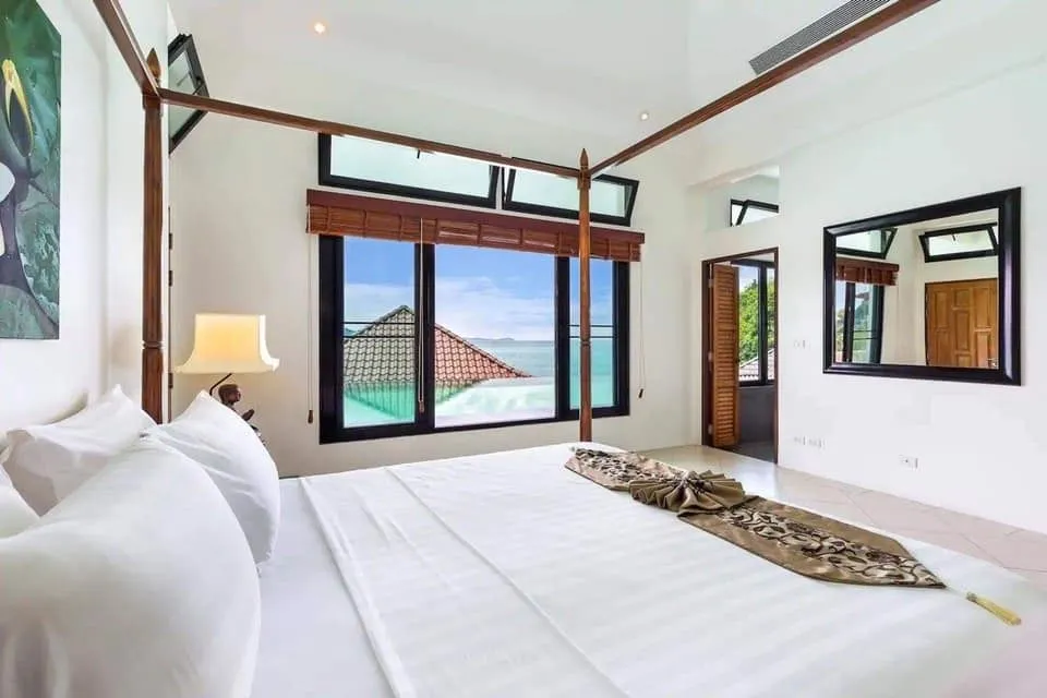 Beachfront 4 bedrooms with private pool villa for rent — Thumbnail 3