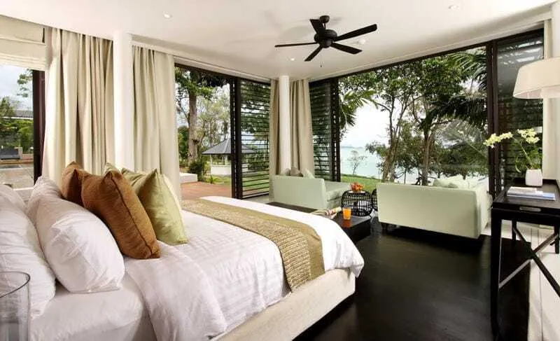 Luxurious 5 bedrooms villa – Beachfront – Based in Pa Khlok — Thumbnail 3