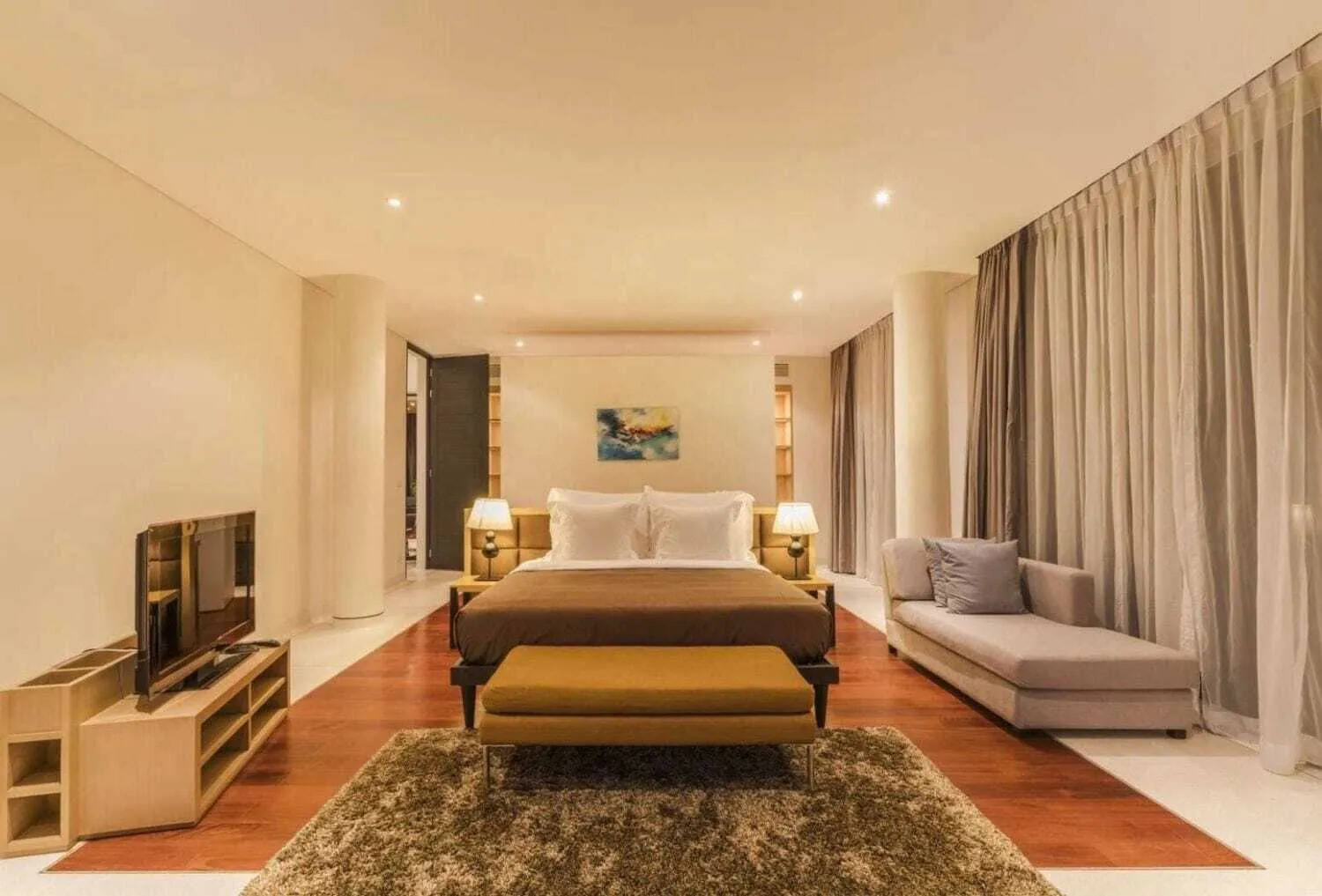 Luxurious 5 bedrooms villa – Based in Pa Khlok — Thumbnail 3