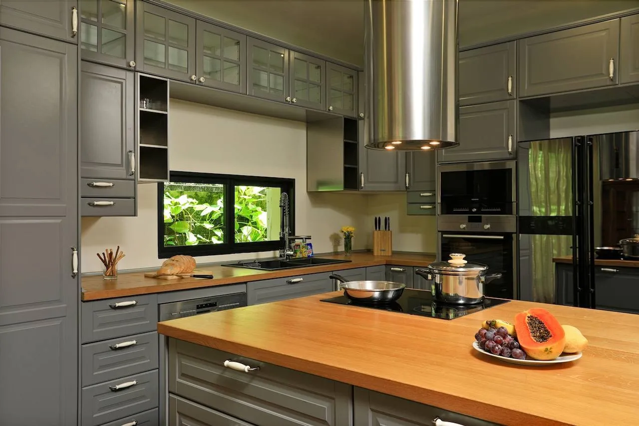 Luxury 4 bedrooms villa with private pool villa in Naiharn — Thumbnail 9