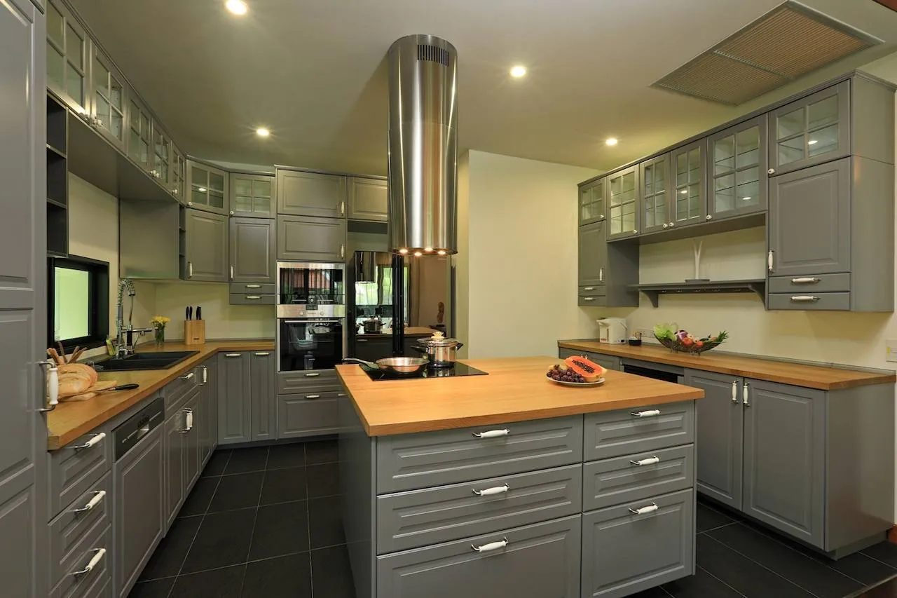 Luxury 4 bedrooms villa with private pool villa in Naiharn — Thumbnail 10
