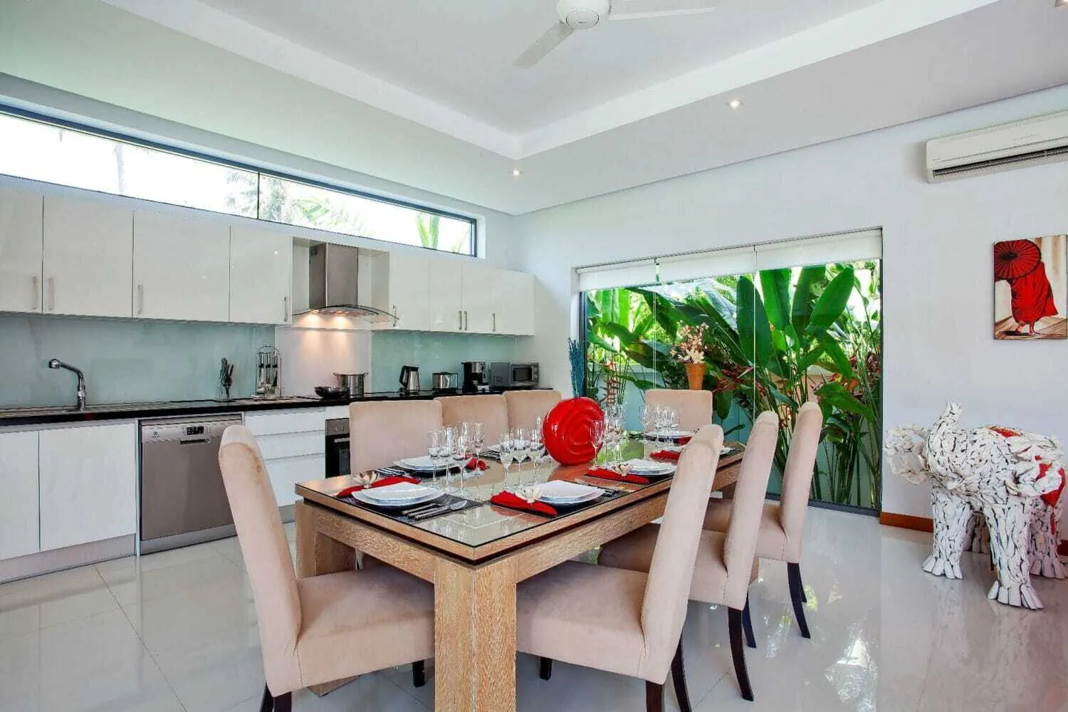 Gorgeous 4 bedrooms villa – Based in Rawai — Thumbnail 4