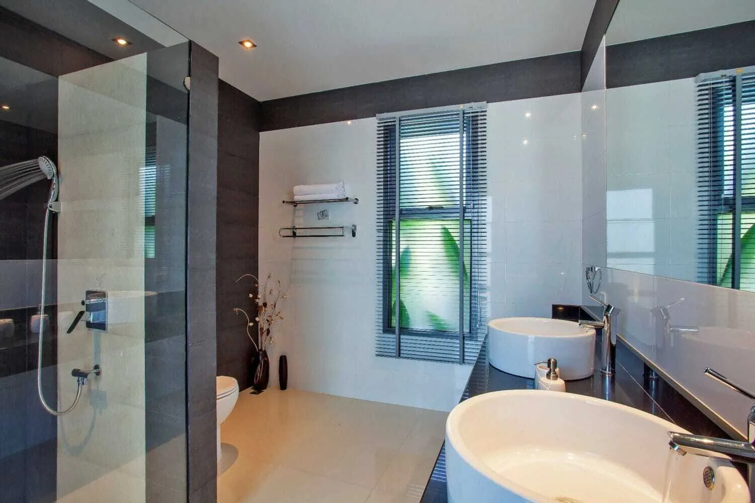 Gorgeous 4 bedrooms villa – Based in Rawai — Thumbnail 22