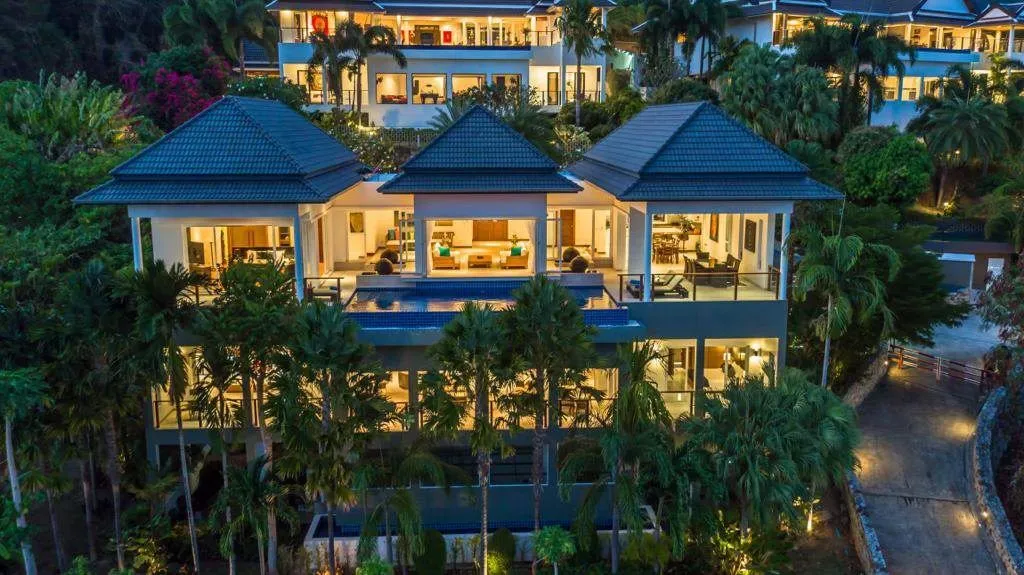 Luxury 4 bedrooms villa – Sea view – Based in Rawai — Thumbnail 2