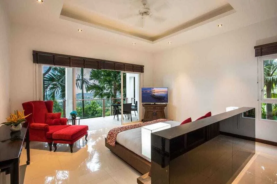 Luxury 4 bedrooms villa – Sea view – Based in Rawai — Thumbnail 15