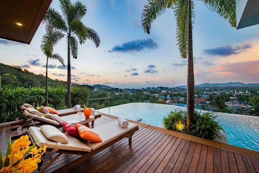Luxury 4 bedrooms villa – Sea View – in Bang Tao — Thumbnail 2