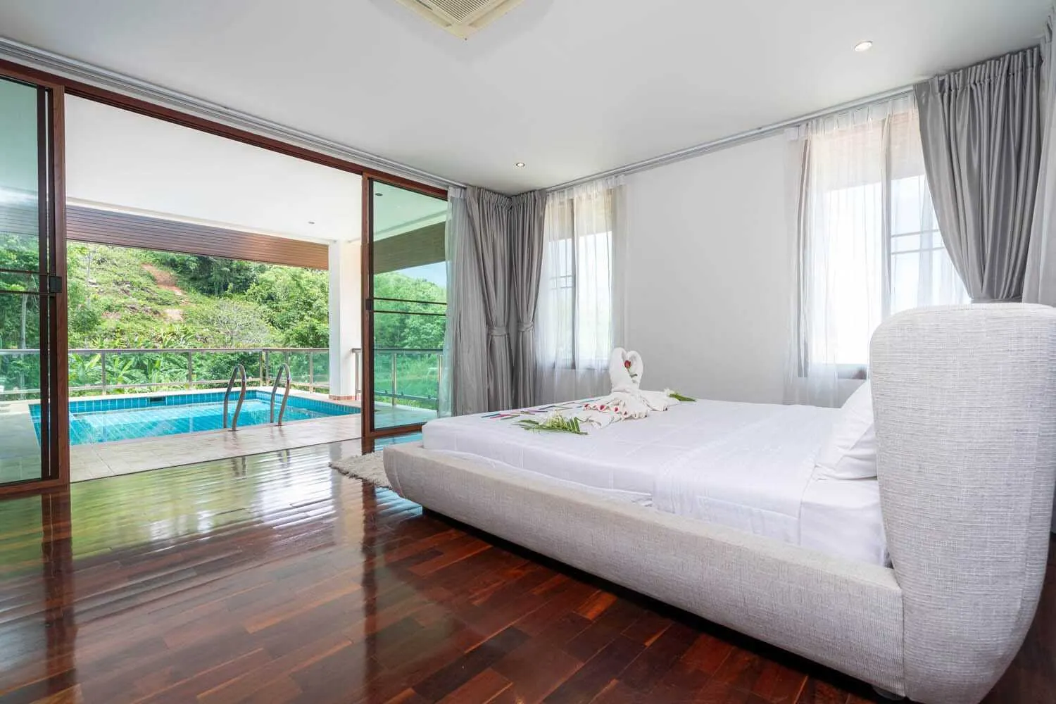 Seaview 5 Bedrooms with private pool villa — Miniature 9