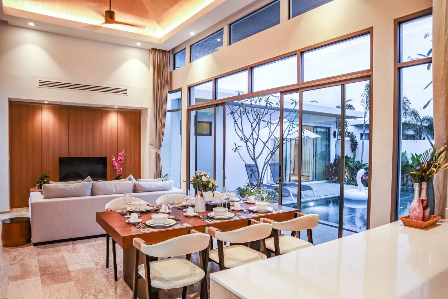 Beautiful 2 Bedroom Pool Villa for Rent in Cheong Thale — Thumbnail 2