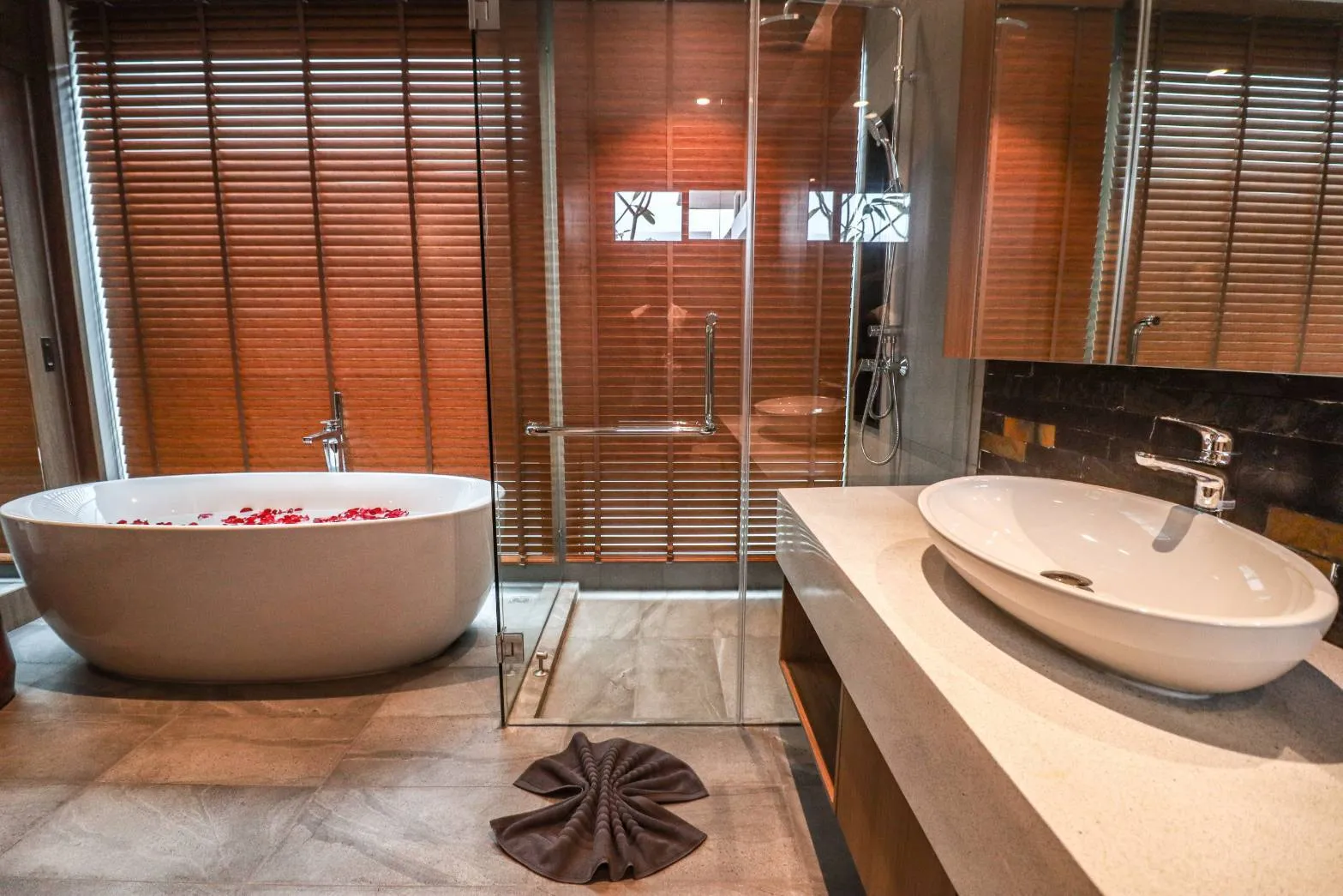 Beautiful 2 Bedroom Pool Villa for Rent in Cheong Thale — Thumbnail 13