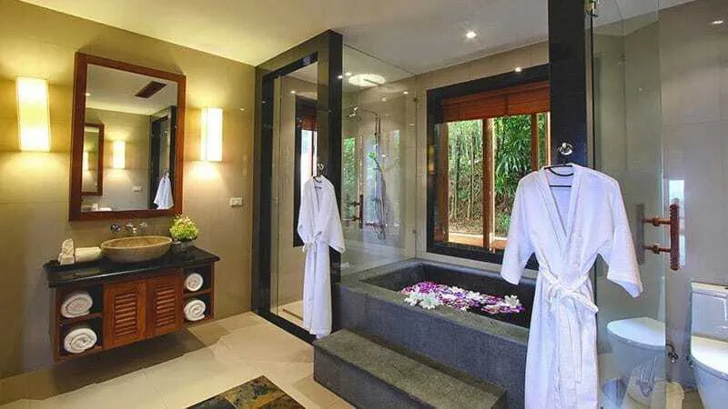 Grand Luxury Seaview 5 Bedrooms with private pool for rent in Surin Beach — Thumbnail 4
