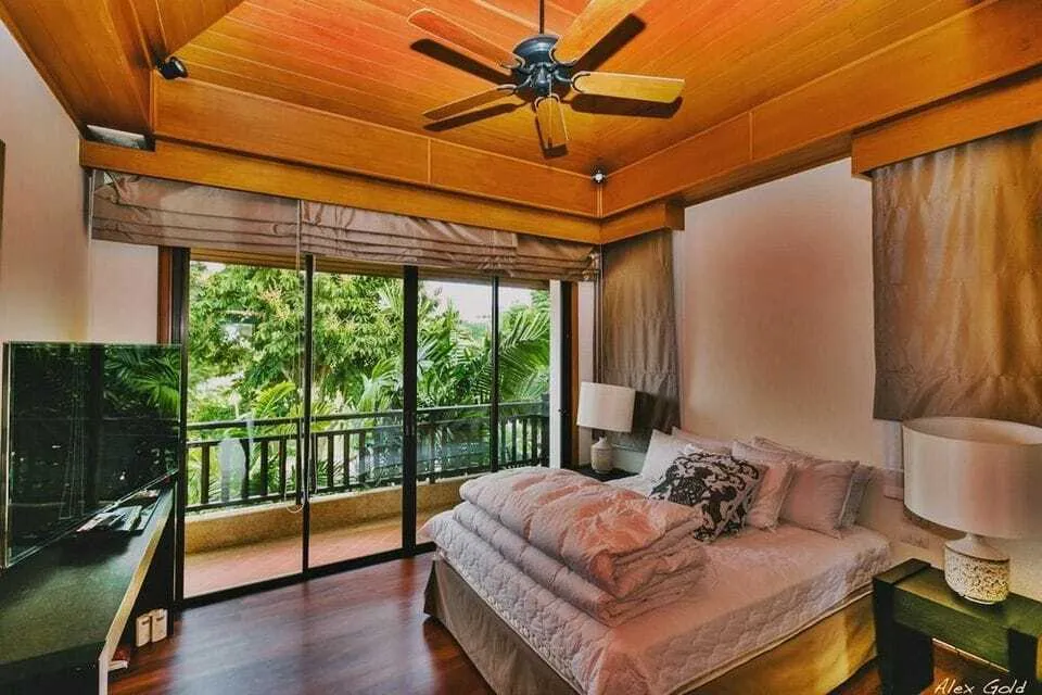 Beautiful 4 Bedrooms Pool Villa for rent in Choeng Thale Phuket — Thumbnail 11