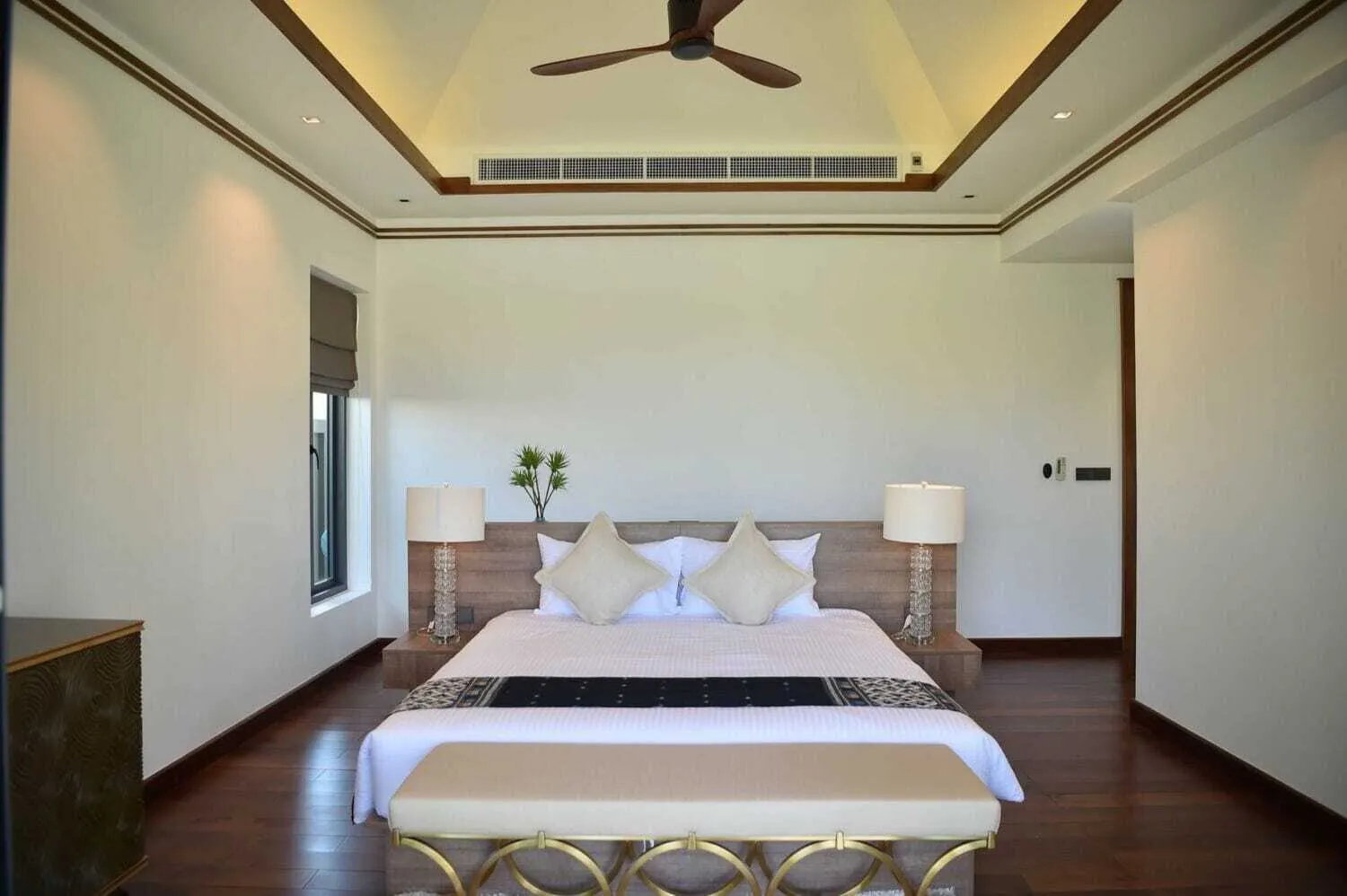 The Lake House Luxury 4 Bedrooms Pool Villa for rent — Thumbnail 2