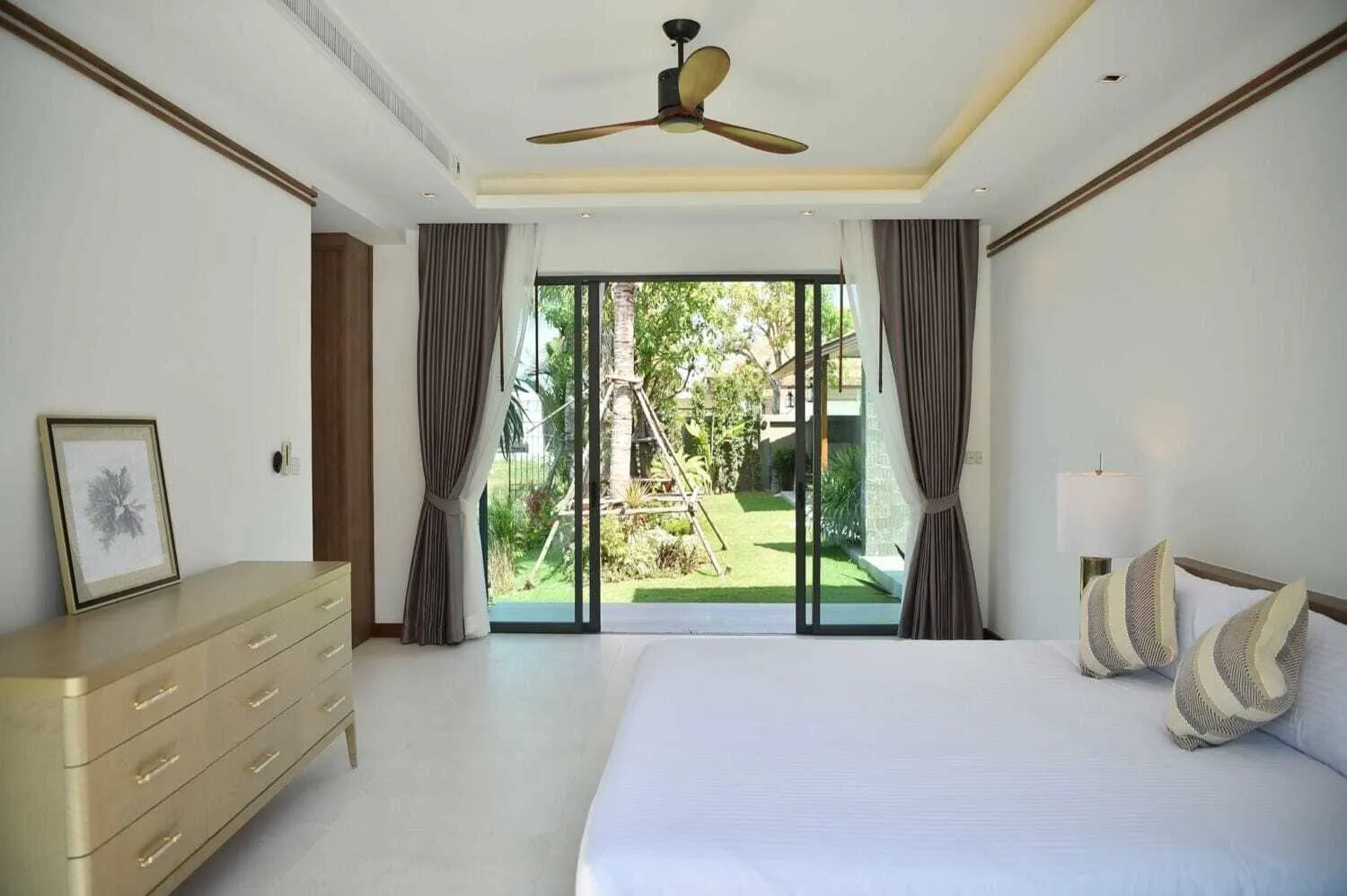 The Lake House Luxury 4 Bedrooms Pool Villa for rent — Thumbnail 12