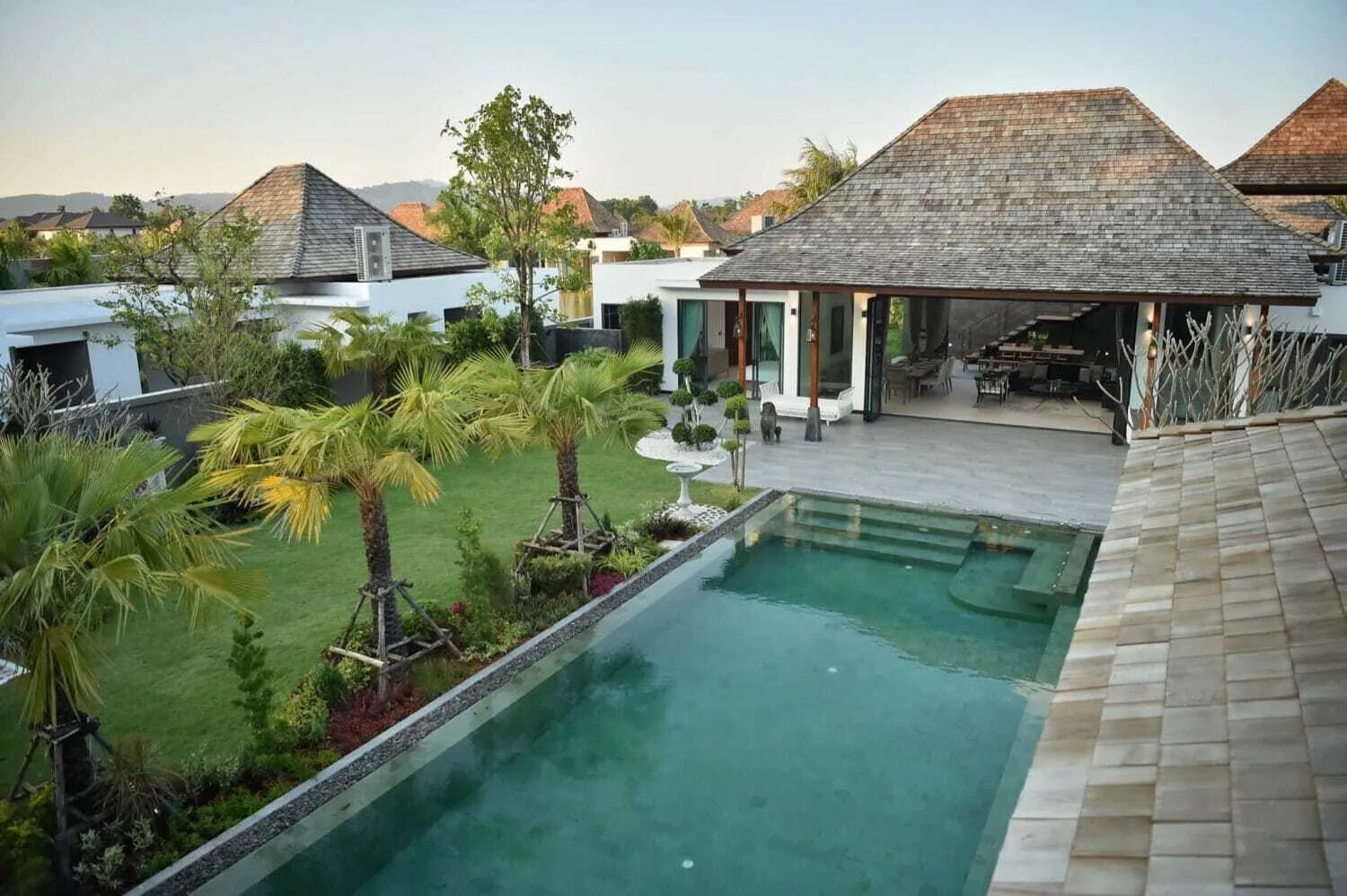 The Lake House Luxury 4 Bedrooms Pool Villa for rent — Thumbnail 15