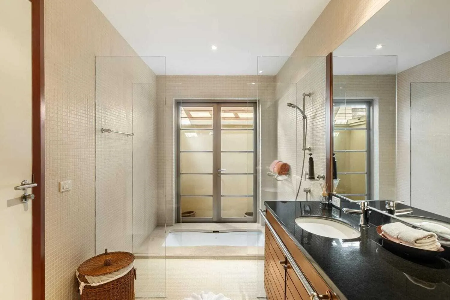 Tropical modern 3 Bedrooms pool villa for rent in Bangtao — Thumbnail 5