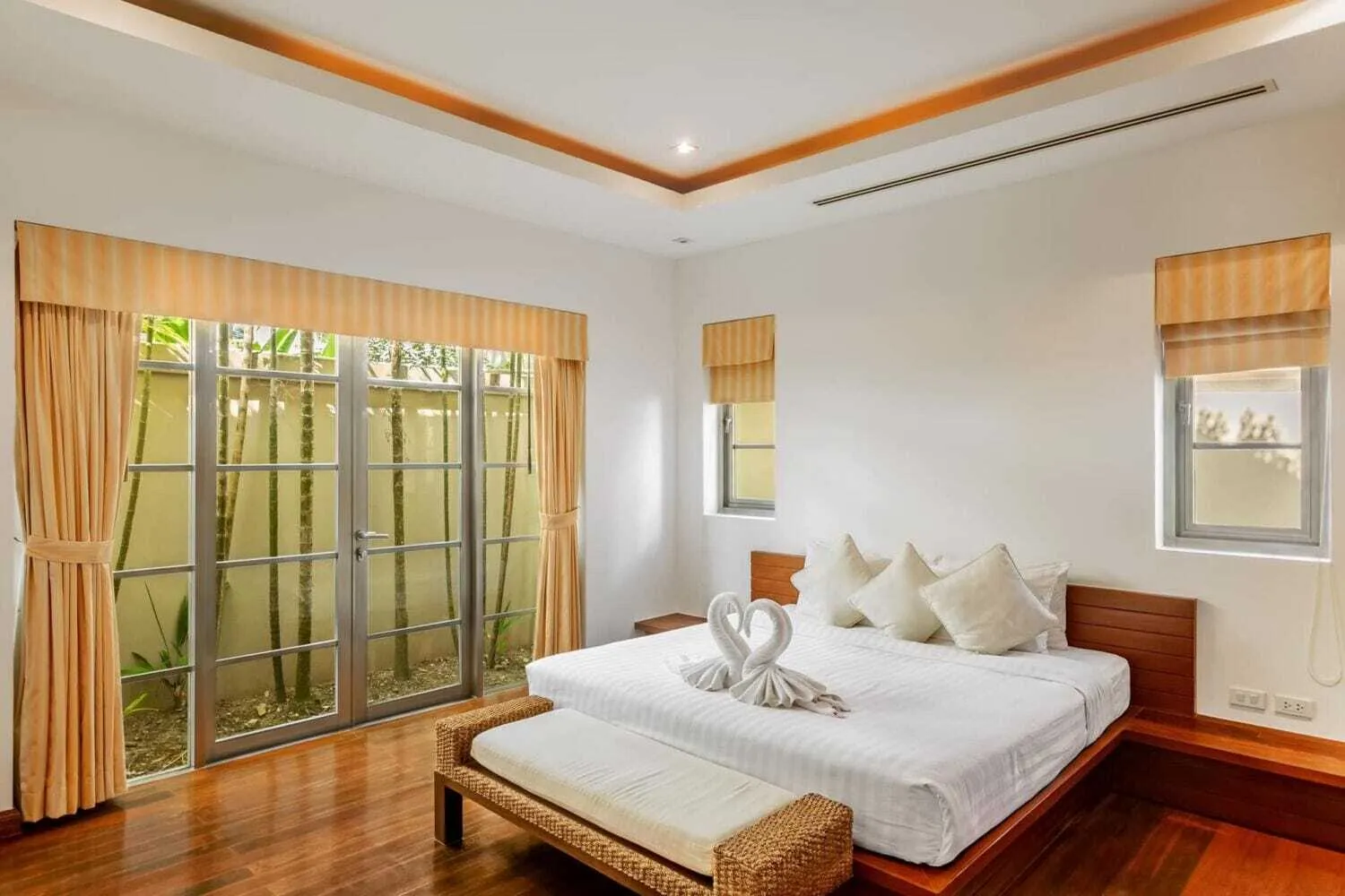 Tropical modern 3 Bedrooms pool villa for rent in Bangtao — Thumbnail 11
