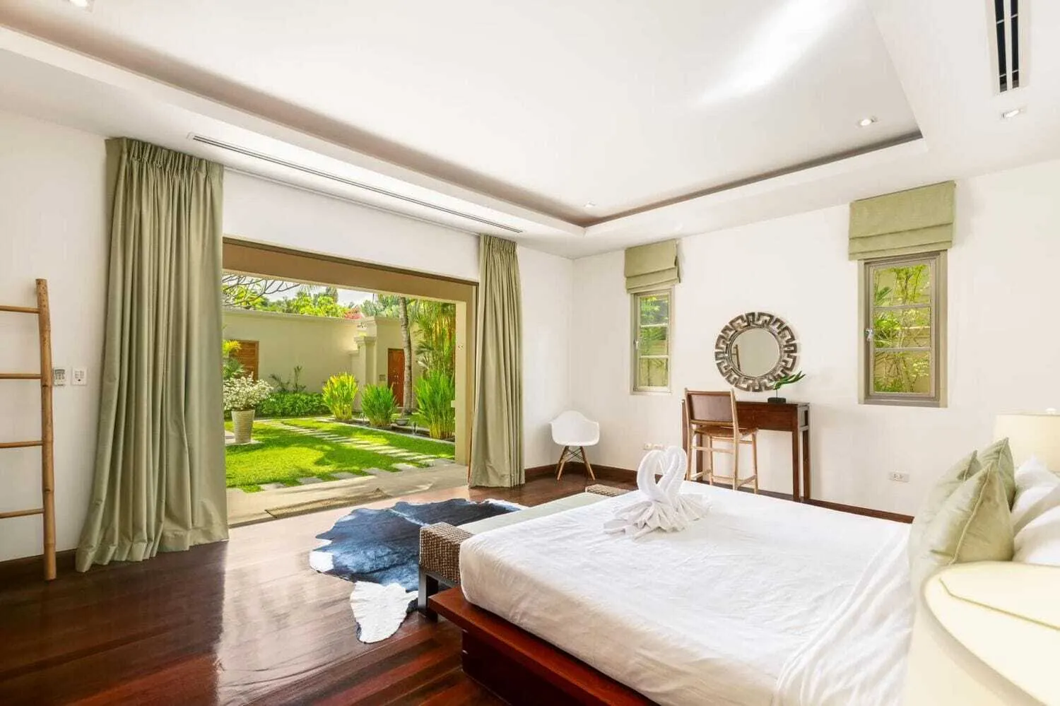 Tropical modern 3 Bedrooms pool villa for rent in Bangtao — Thumbnail 14