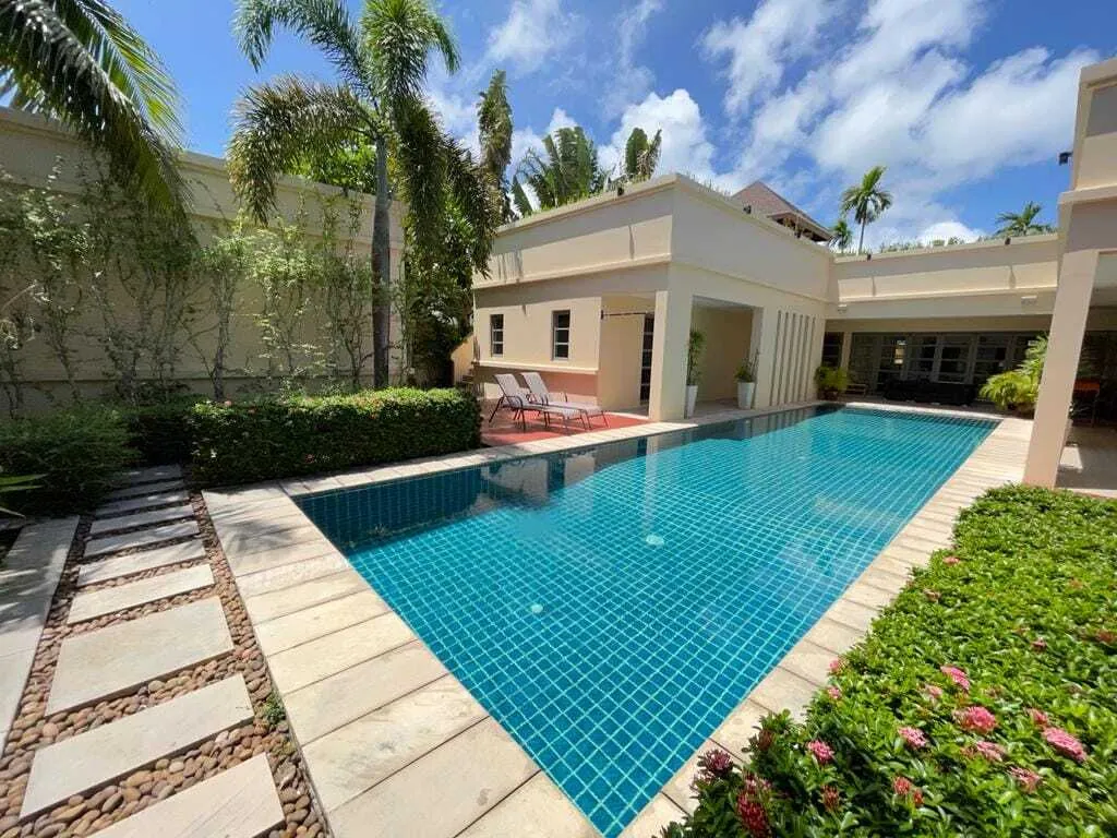 Beautiful 4 Bedrooms with private pool villa in Bangtao — Thumbnail 15