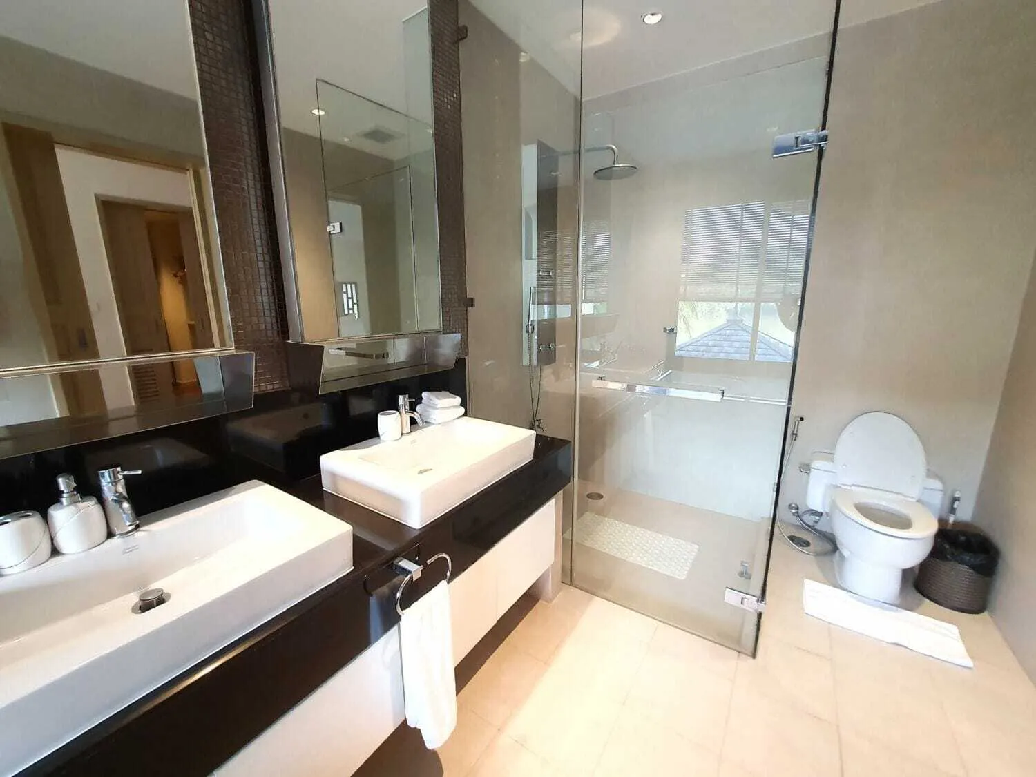 4 bedrooms villa for rent in Angsana Village, Phuket — Thumbnail 7