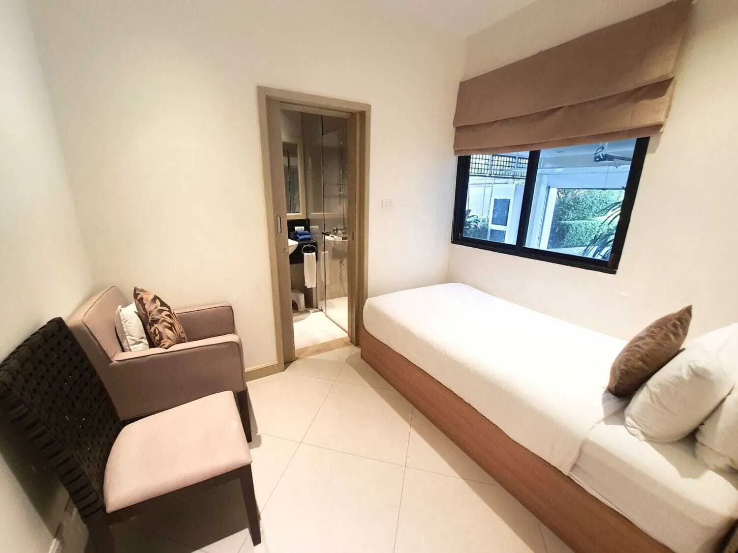 4 bedrooms villa for rent in Angsana Village, Phuket — Thumbnail 24