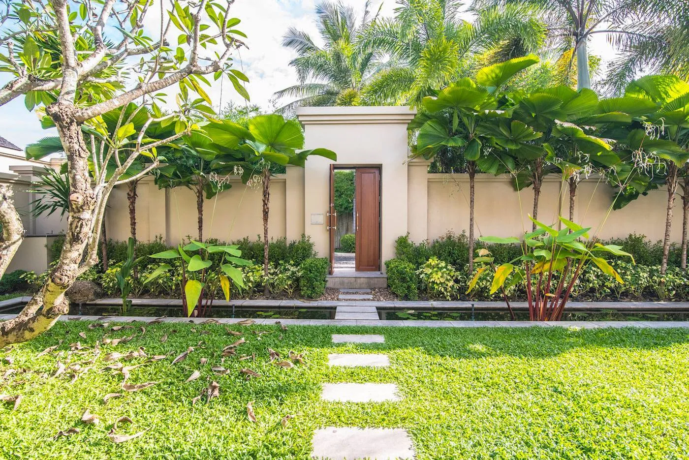 Tropical Modern 3 Bedrooms with private pool villa — Thumbnail 2