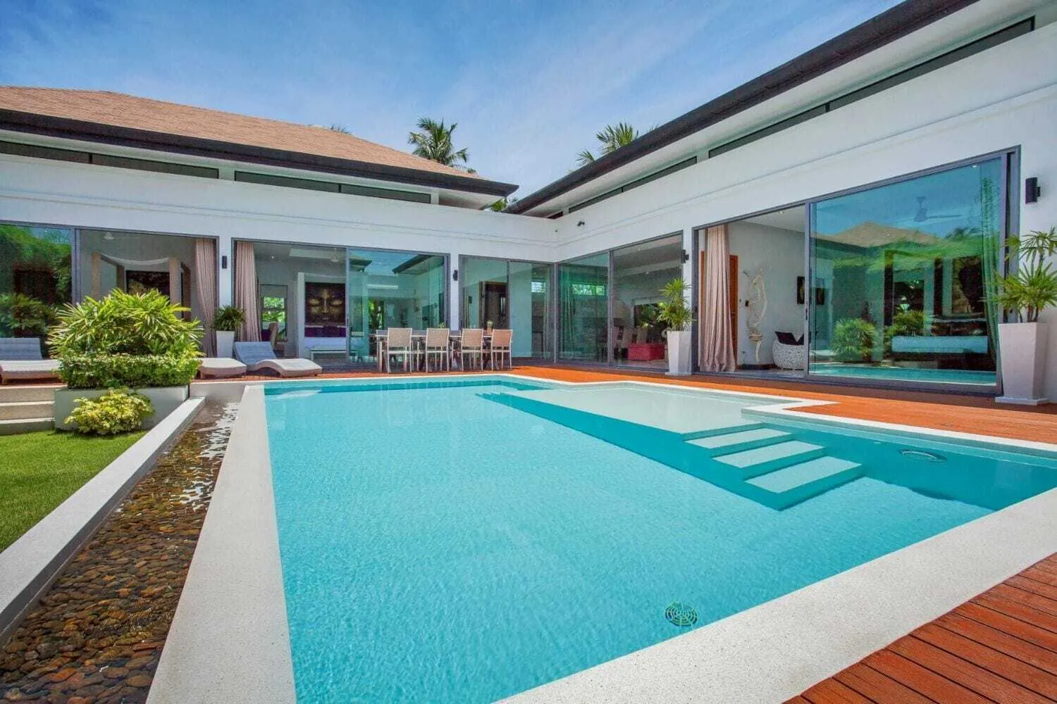 Modern 3 Bedrooms pool villa for rent in Rawai — Thumbnail 5