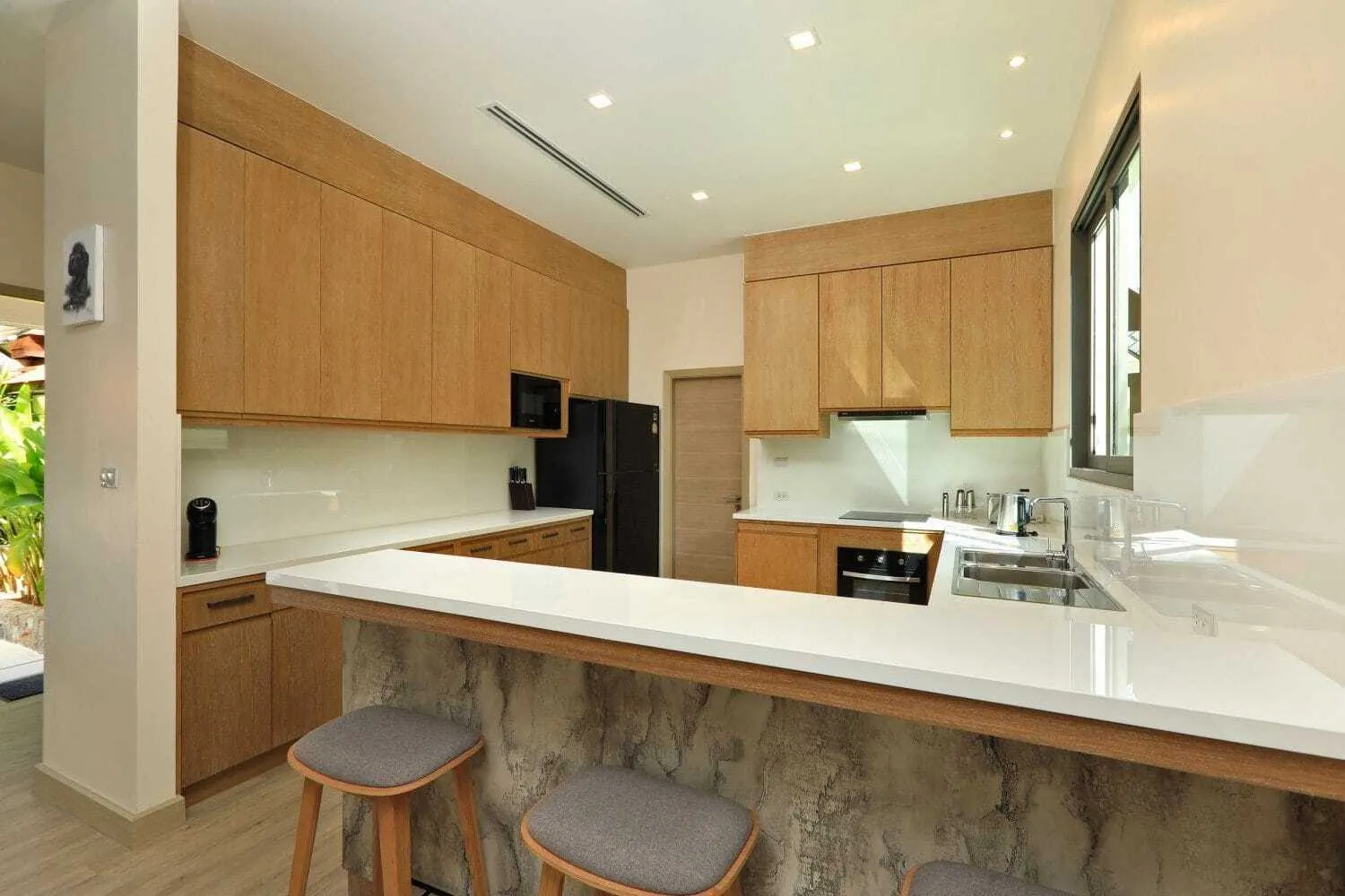 Sai Taan 5 bedroom villa with pool view in Sai Taan — Thumbnail 5