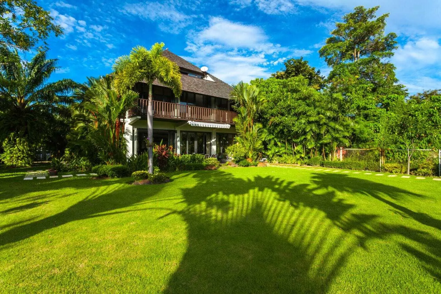 5 Bedrooms with private pool villa in Bangtao for rent — Thumbnail 4