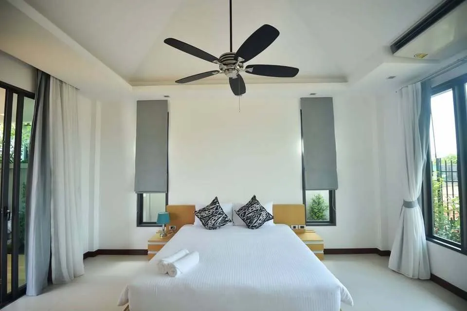 Luxury 3-Bedroom Private Pool Villa for Rent in Pasak, Cherng Thalay, Phuket — Thumbnail 2