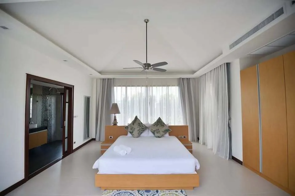 Luxury 3-Bedroom Private Pool Villa for Rent in Pasak, Cherng Thalay, Phuket — Thumbnail 5