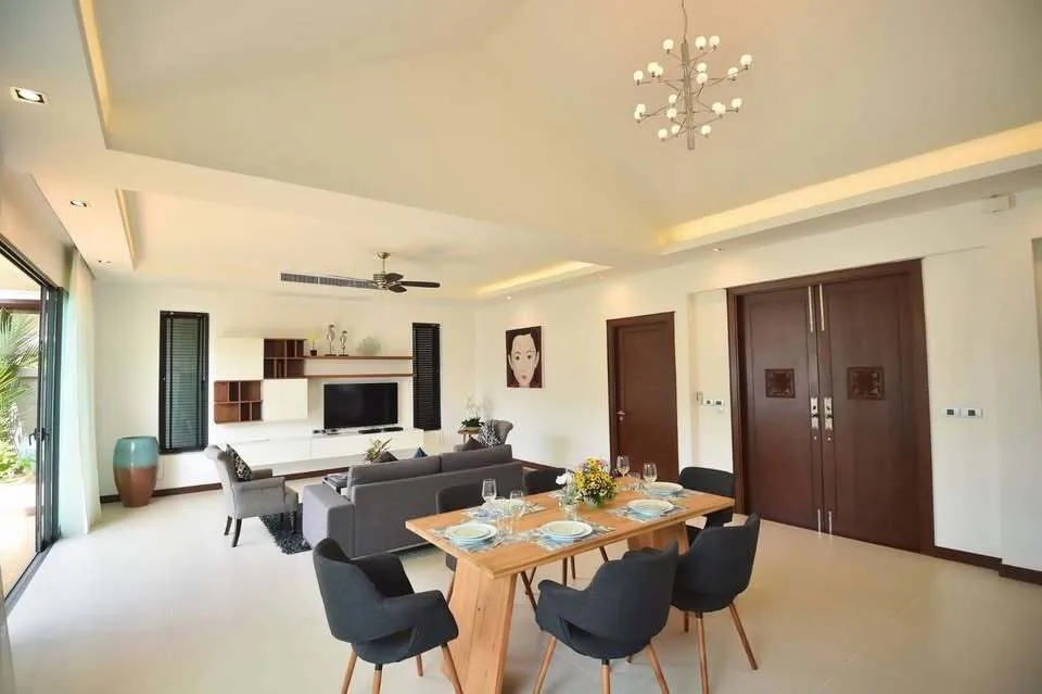 Luxury 3-Bedroom Private Pool Villa for Rent in Pasak, Cherng Thalay, Phuket — Thumbnail 7