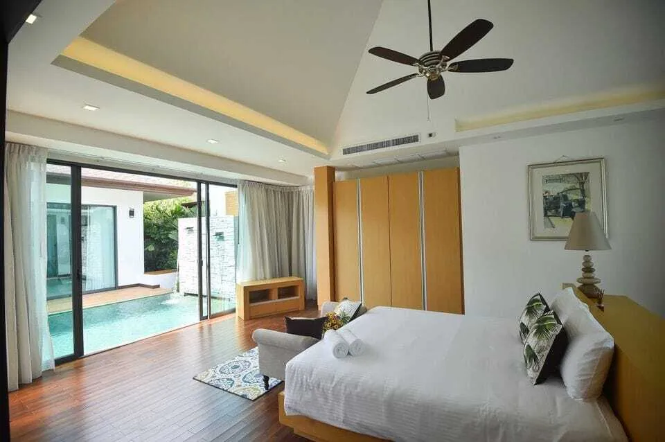Luxury 3-Bedroom Private Pool Villa for Rent in Pasak, Cherng Thalay, Phuket — Thumbnail 11