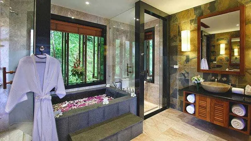 Grand Luxury Seaview 5 Bedrooms In Surin — Thumbnail 7