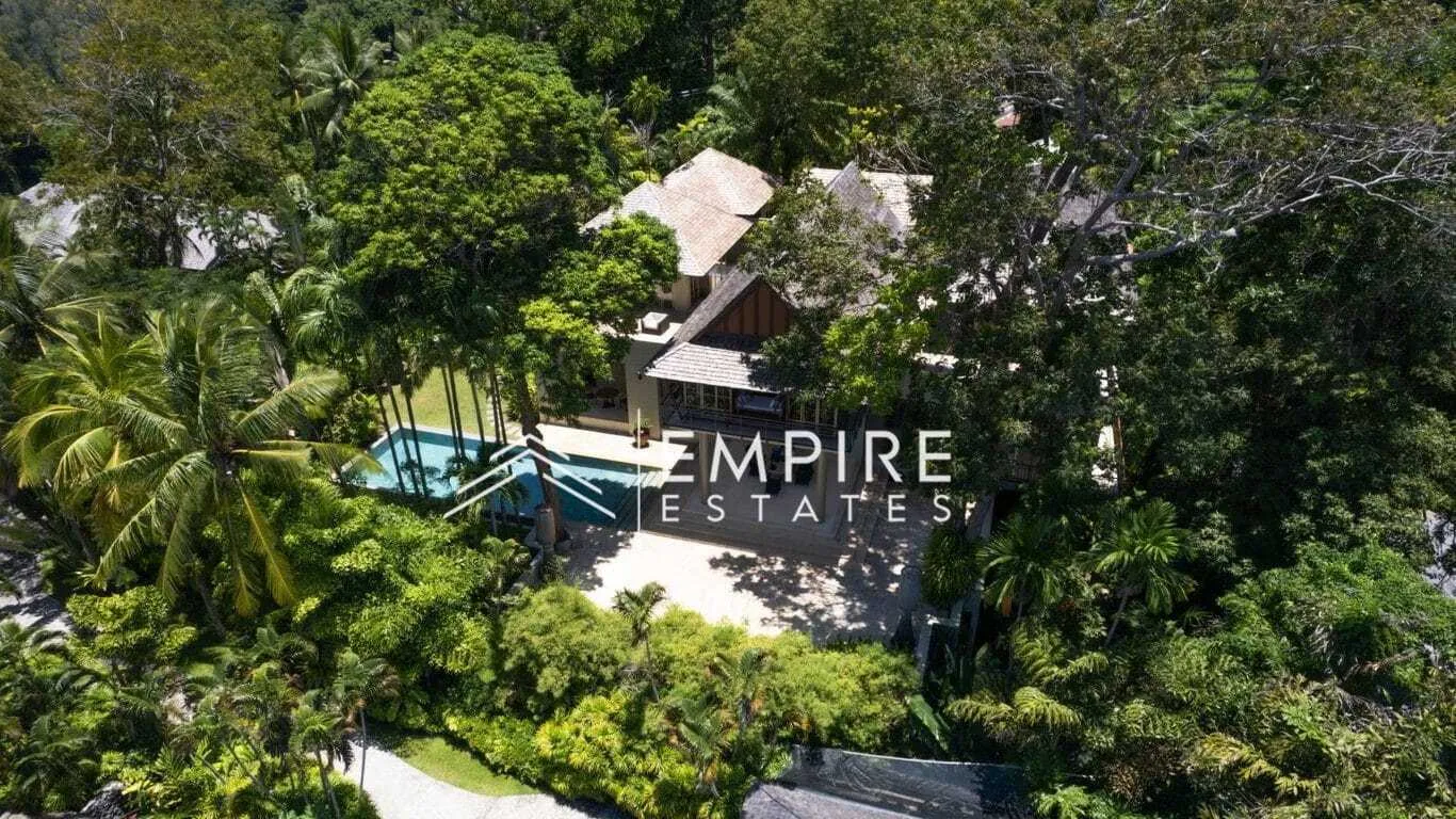 Oceanfront 5 bedrooms villa for rent in Trisara