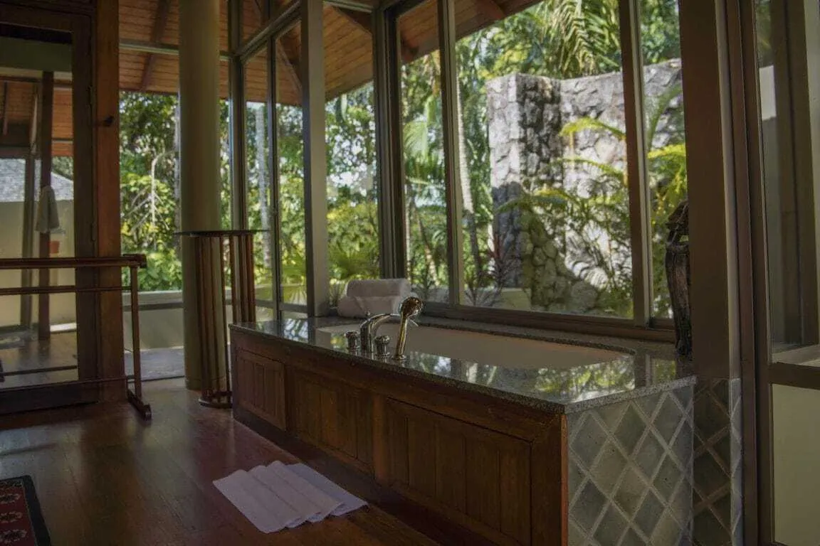 Oceanfront 5 bedrooms villa for rent in Trisara — Thumbnail 2