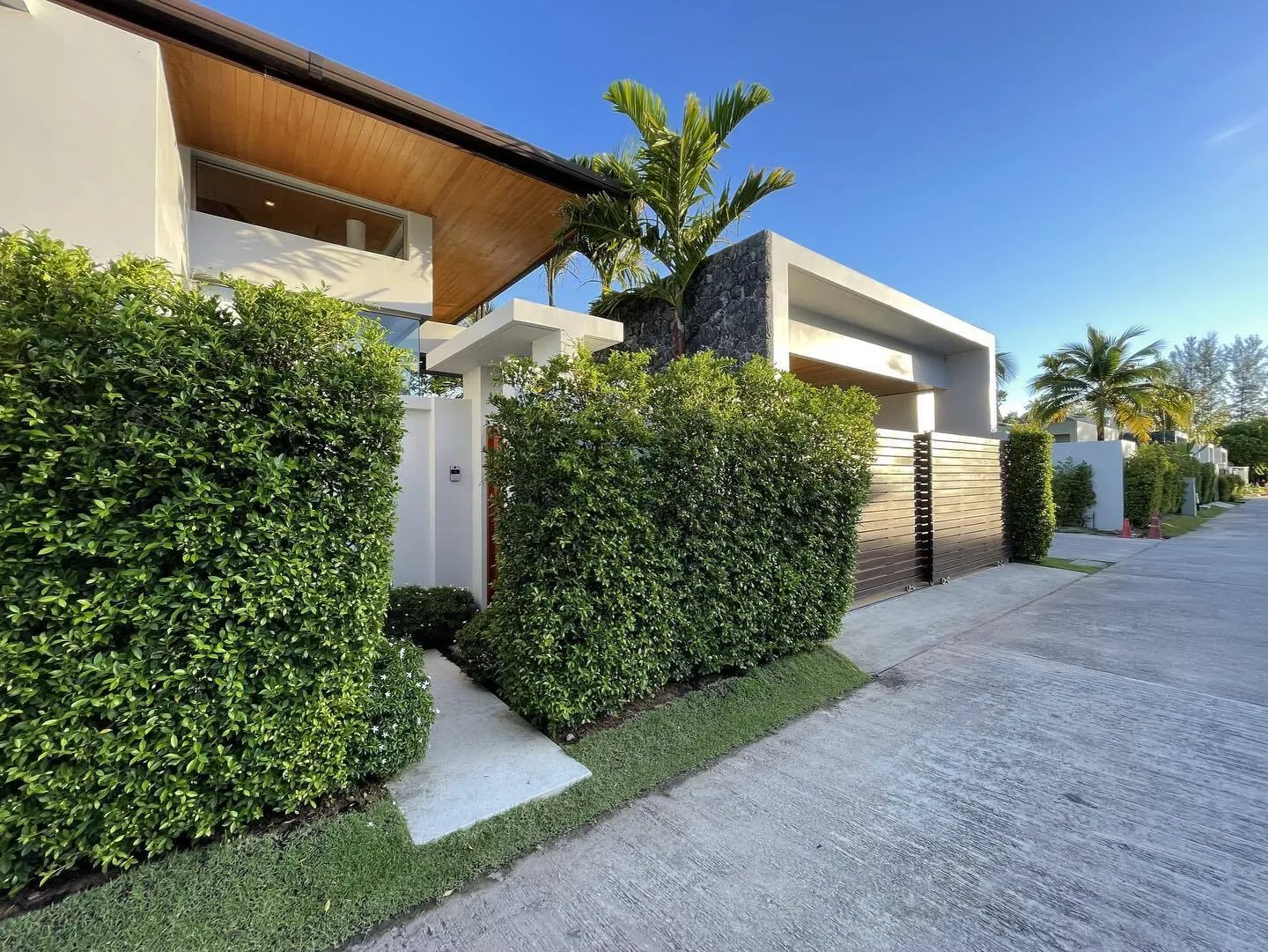 Modern luxury 4 bedrooms with private pool — Thumbnail 9