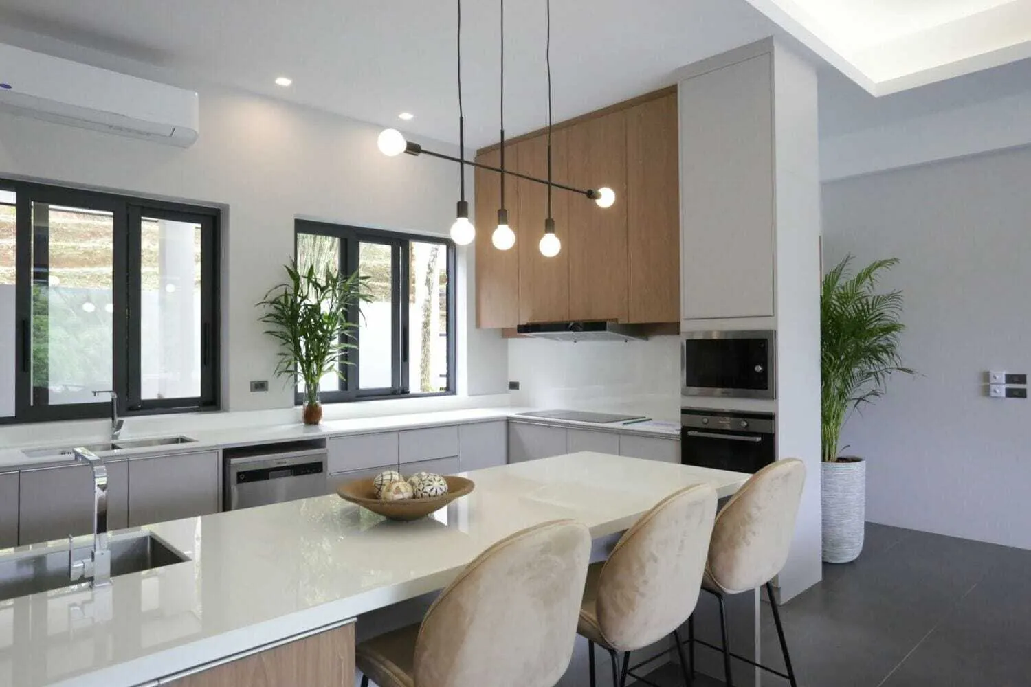 Classy Private Pool Villa With 4 Bedrooms For Sale In Thalang — Thumbnail 10