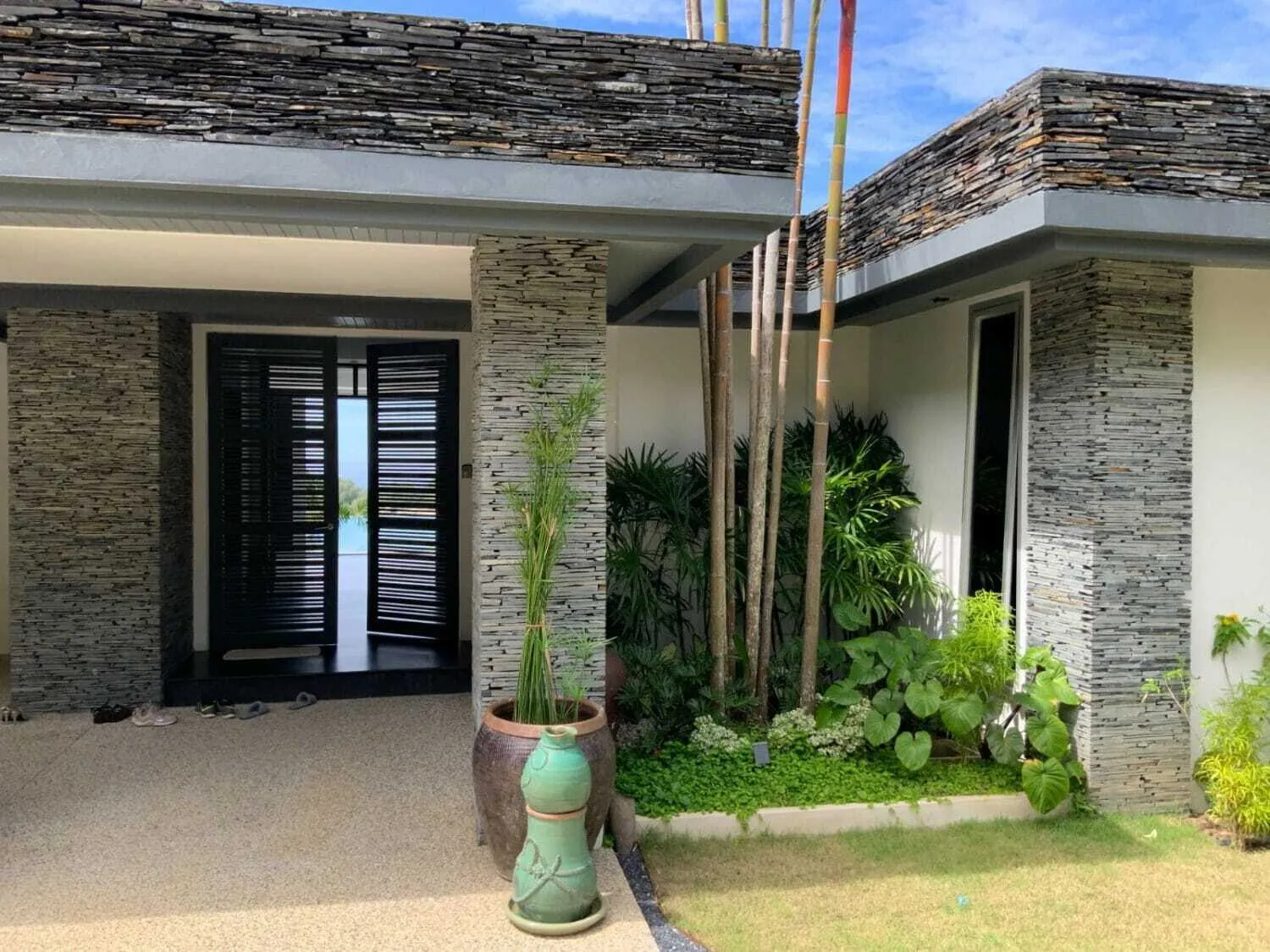 4 Bedrooms Luxury Private Pool Villa For Sale In Laguna Area — Thumbnail 3