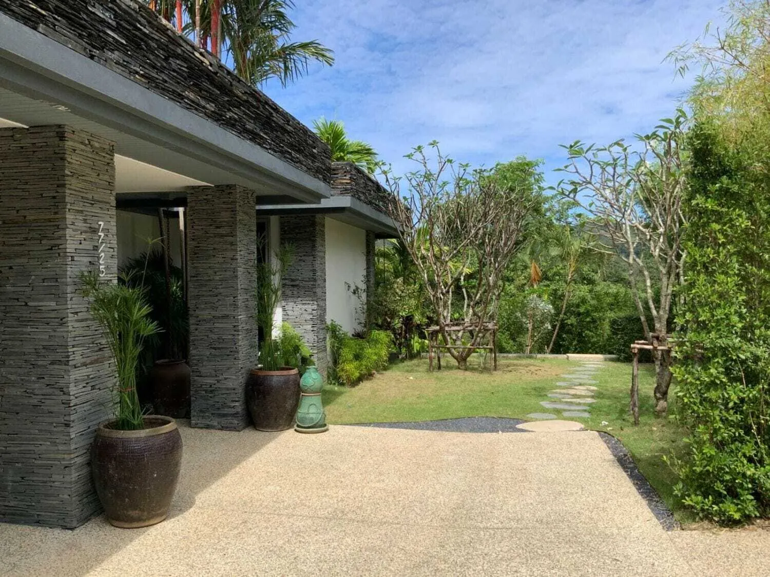 4 Bedrooms Luxury Private Pool Villa For Sale In Laguna Area — Thumbnail 4