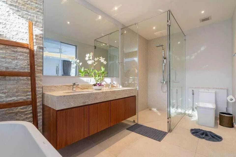 Botanica 4 bedrooms with private pool for rent — Thumbnail 2