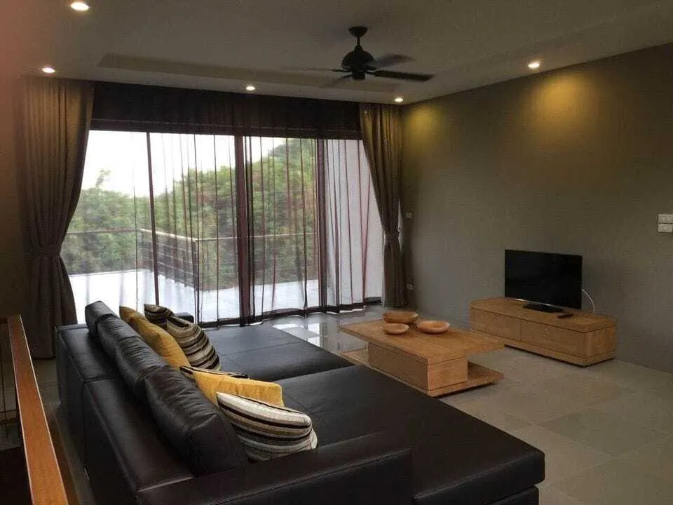 4 bedrooms with private pool for rent in Chalong — Thumbnail 4