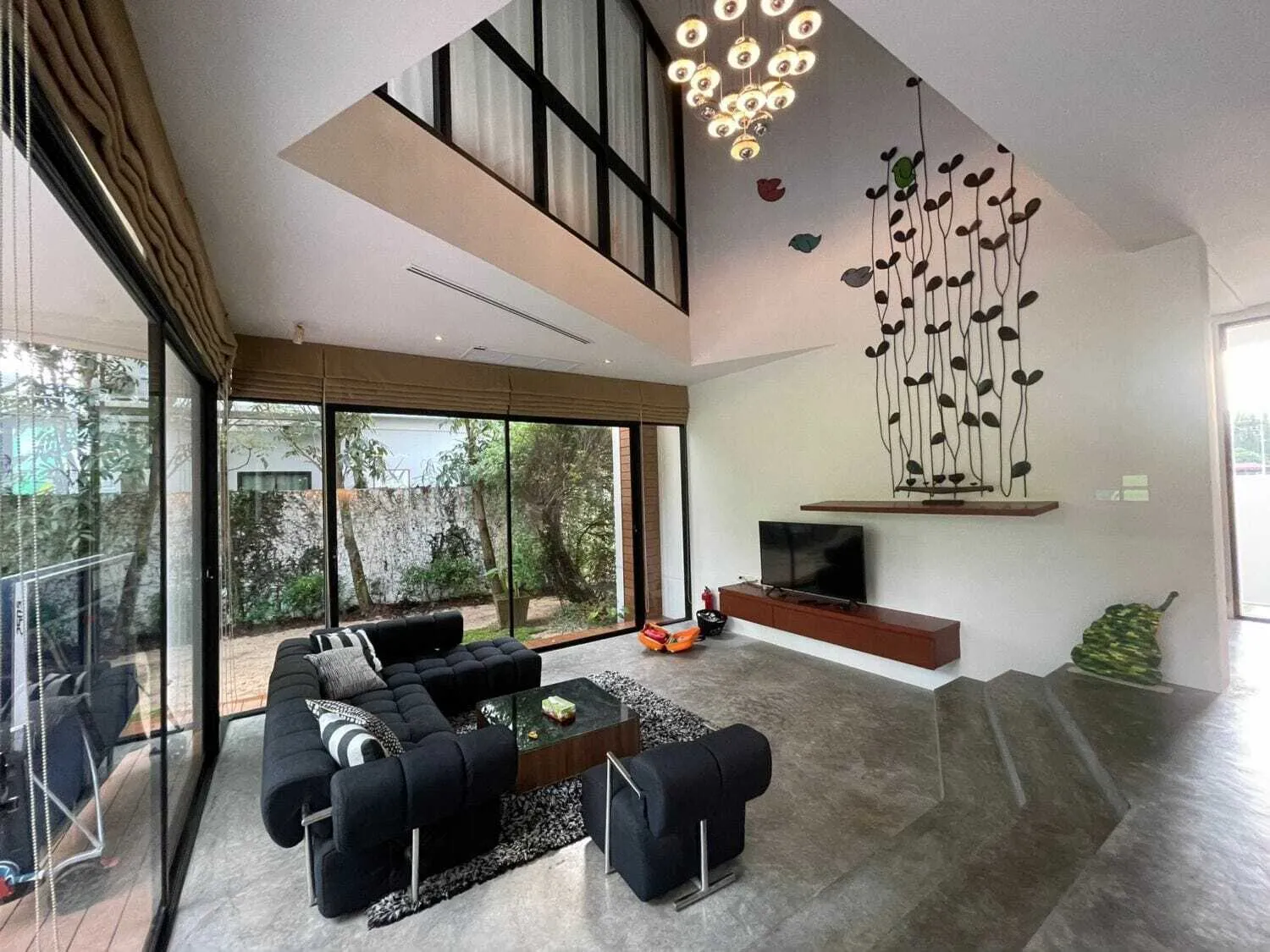 Newly Renovated Private Pool Villa With 4 Bedrooms For Sale — Thumbnail 7
