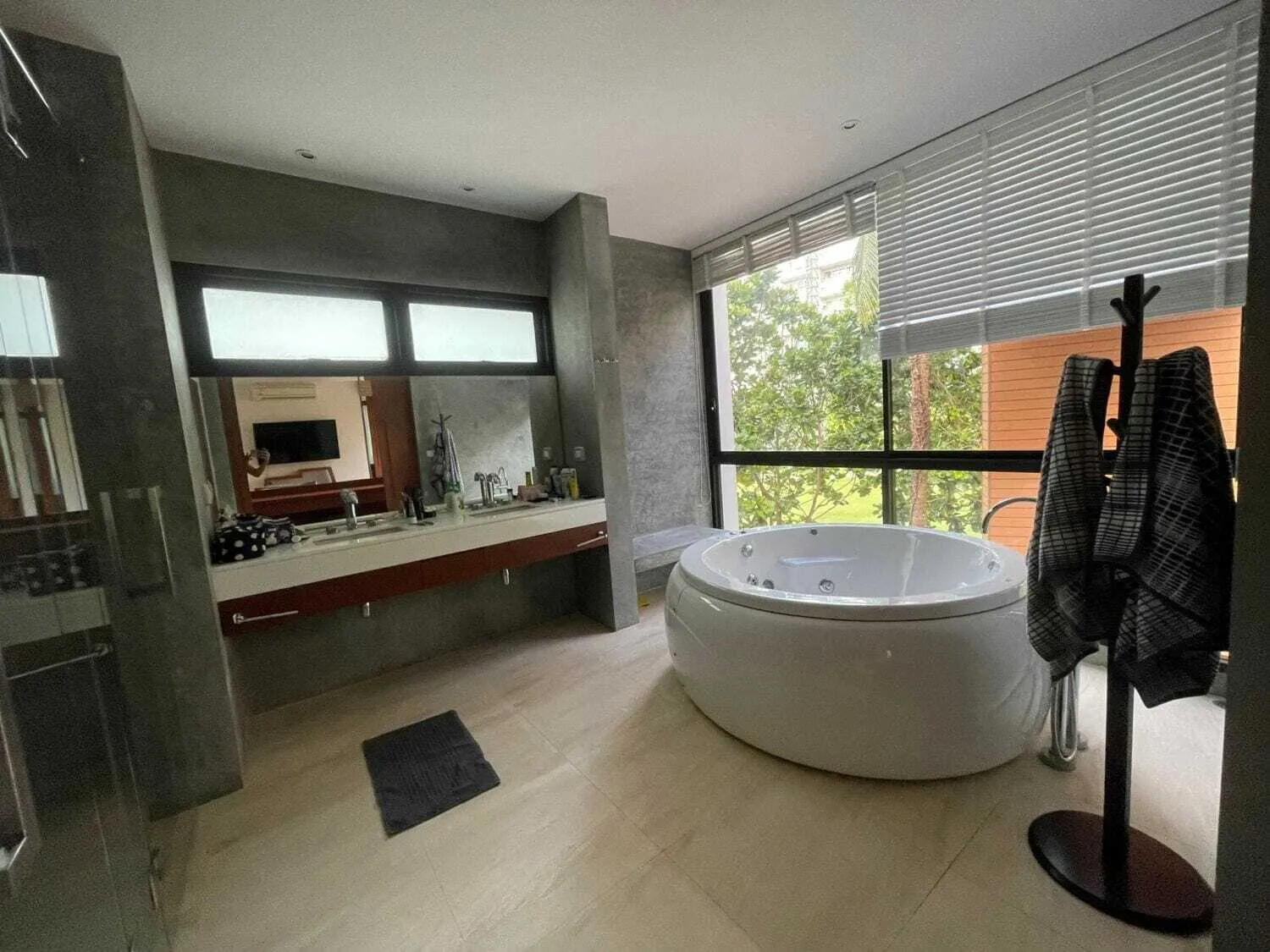 Newly Renovated Private Pool Villa With 4 Bedrooms For Sale — Thumbnail 11