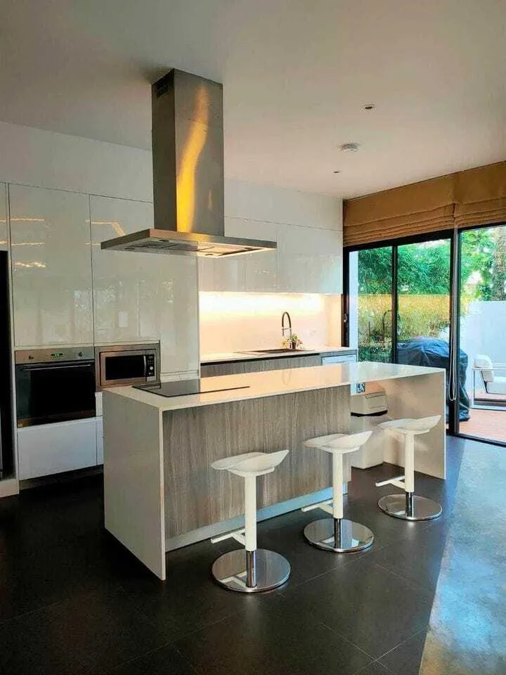 4 Bedrooms, Newly Renovated Private Pool Villa With For Rent In Kathu — Thumbnail 6