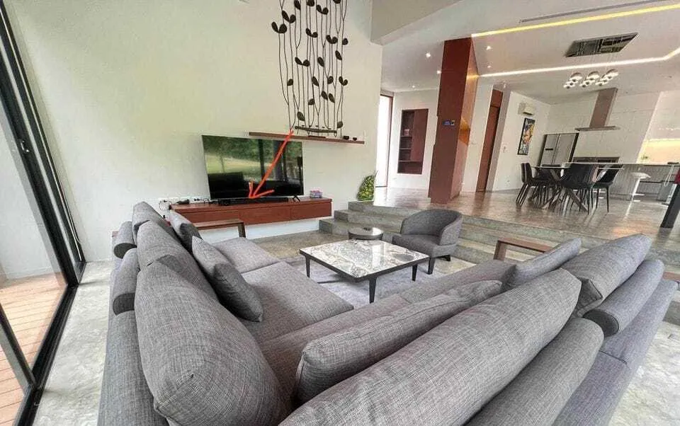 4 Bedrooms, Newly Renovated Private Pool Villa With For Rent In Kathu — Thumbnail 10