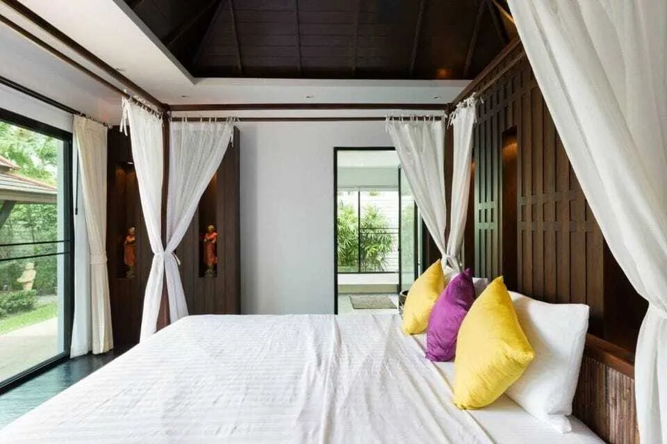Beautiful 3 bedrooms with private pool for rent — Thumbnail 4