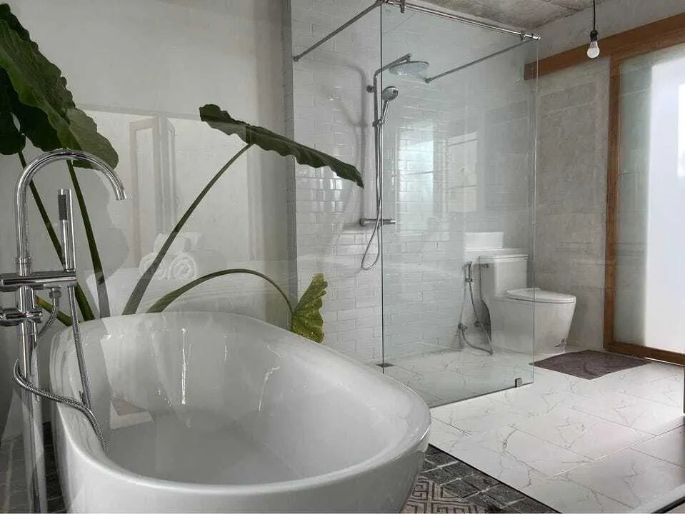 Beautiful 4 bedrooms with private pool for rent — Thumbnail 6