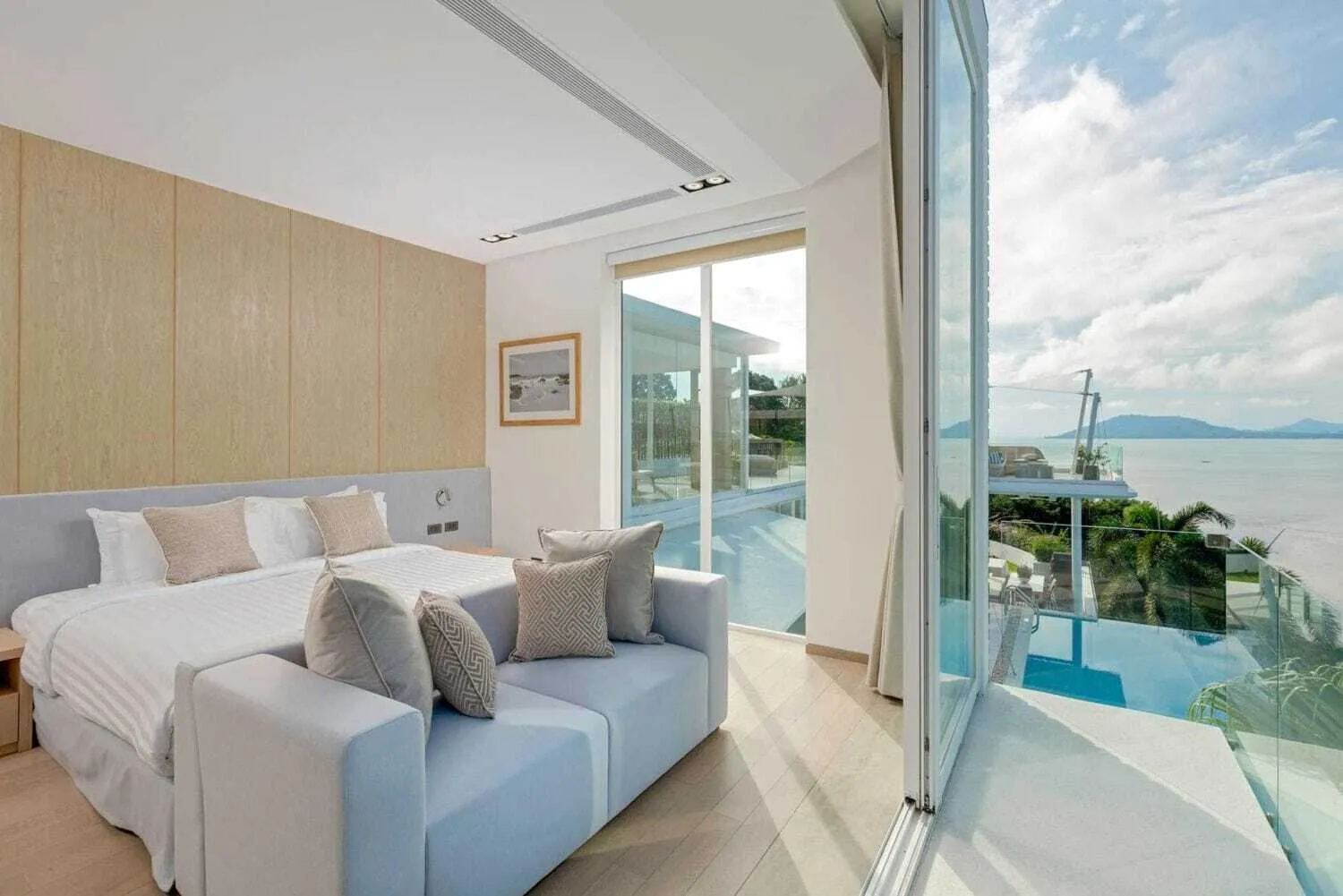 Seaview 6 bedrooms with private pool for rent in Cape yamu — Thumbnail 12