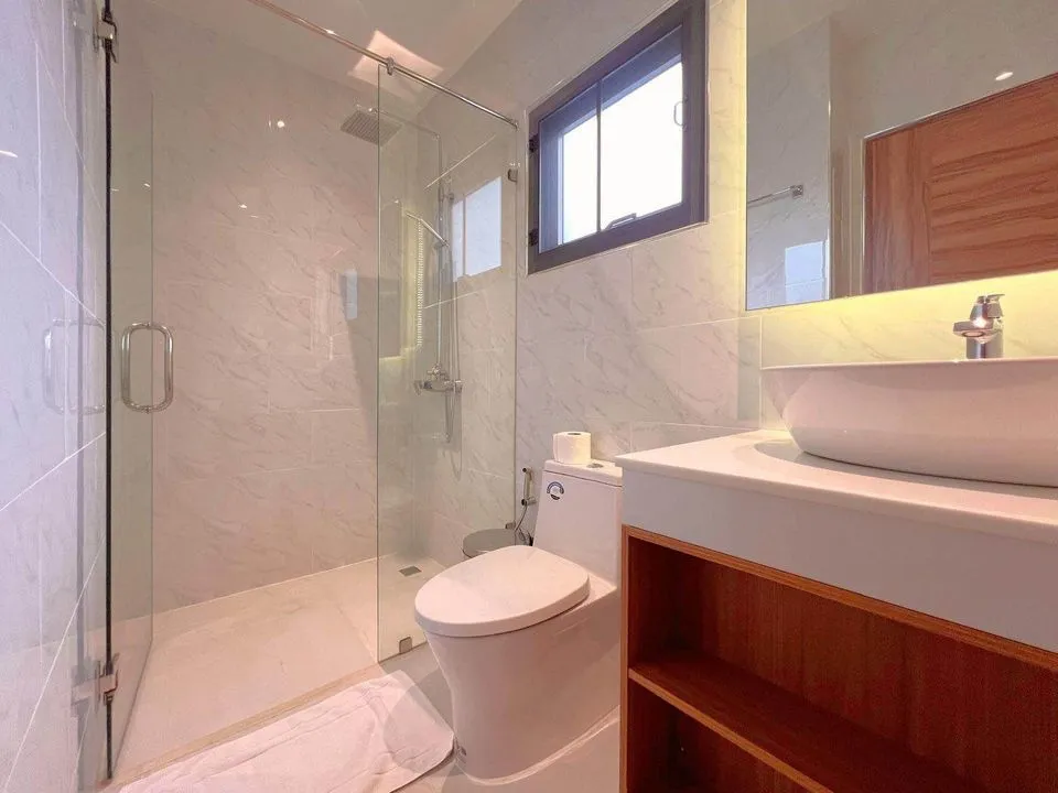 Modern 3 Bedrooms with private pool for rent in Choeng Thale — Thumbnail 2